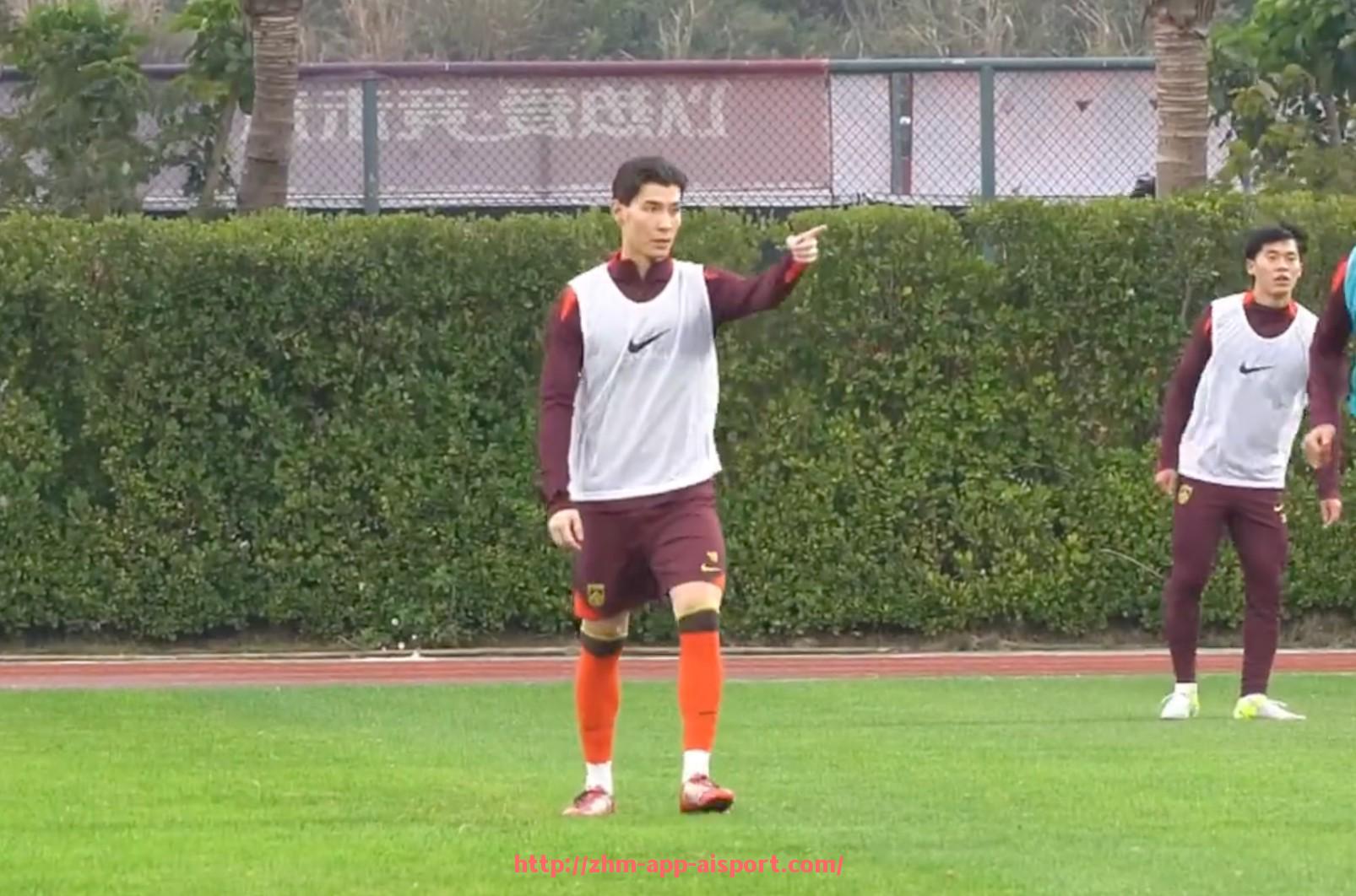 爱体育app-法甲球员生涯巅峰：哪些法甲球员达到了职业生涯的巅峰？