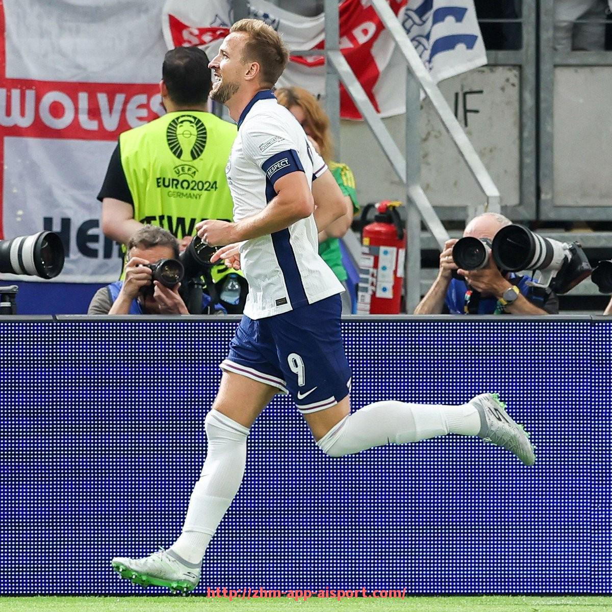 爱体育app-法甲球员在比赛中承担的不同场上职责解析